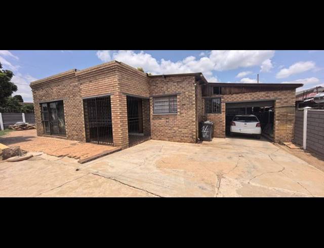 3 BEDROOM HOUSE FOR SALE IN RIVERLEA